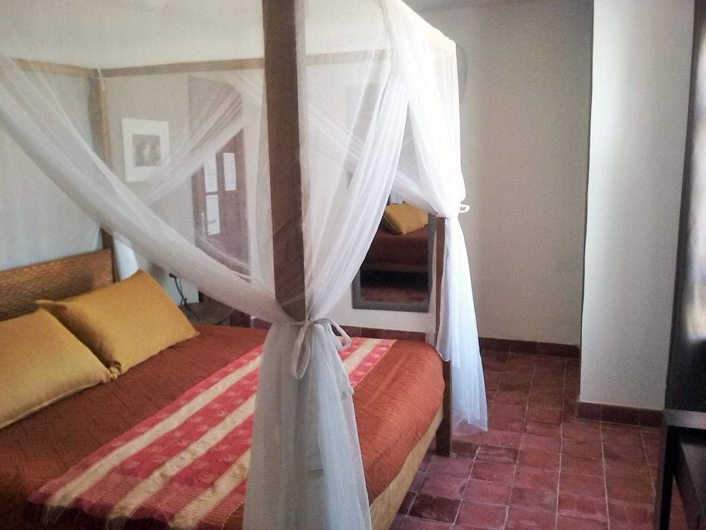 Maison D'Hotes Niokobokk Ndiebene Buitenkant foto