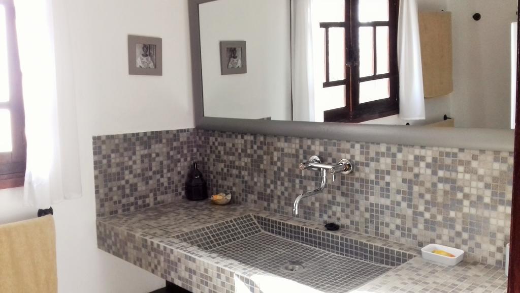 Maison D'Hotes Niokobokk Ndiebene Buitenkant foto