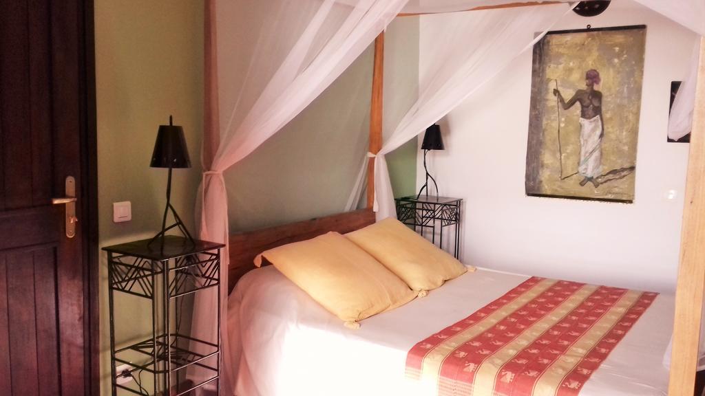 Maison D'Hotes Niokobokk Ndiebene Kamer foto